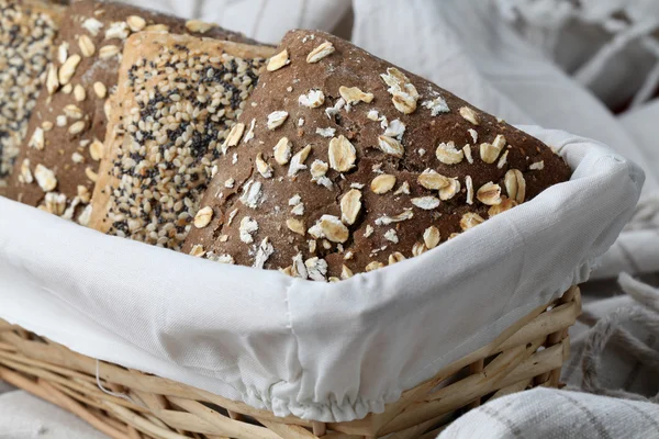 Teljes kiőrlésű kenyér — Stock Fotó