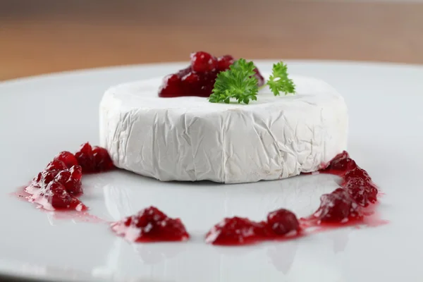 Kızılcık Reçeli ile Camembert — Stok fotoğraf