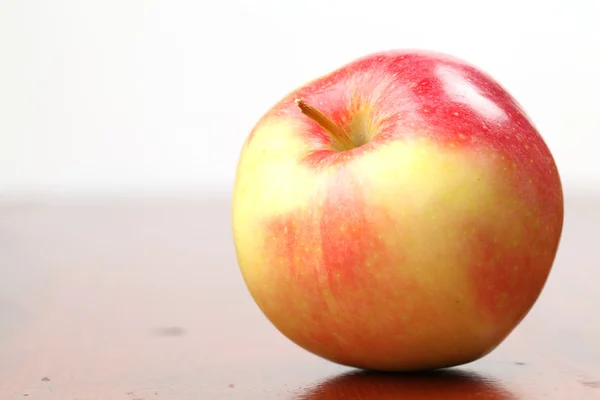 Colorful organic apple — Stock Photo, Image