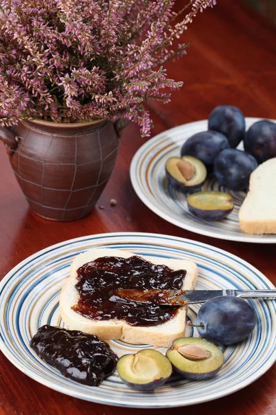 Sandwich confiture de prunes — Photo