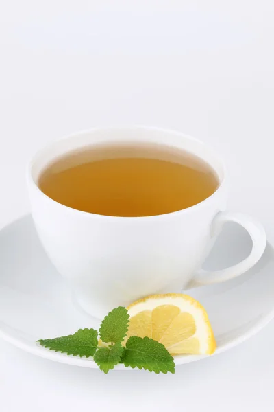 Chá de bálsamo de limão com limão — Fotografia de Stock