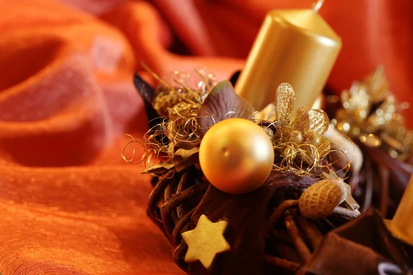 Altın mum Noel çelenk — Stok fotoğraf
