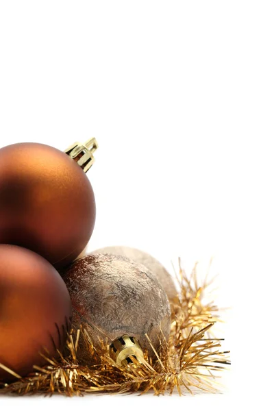 Gull- og brune julepynt – stockfoto