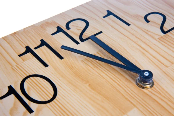 Relógio de madeira dizendo cinco a doze — Fotografia de Stock