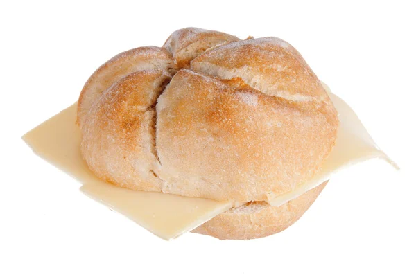 Rotolo di pane con formaggio isolato su bianco — Foto Stock