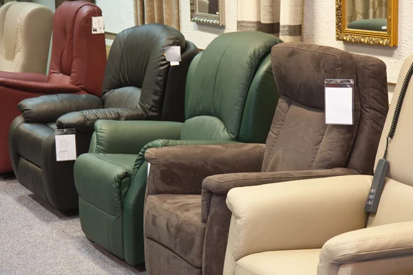 Showroom voor de detailhandel van luxe fauteuils — Stockfoto