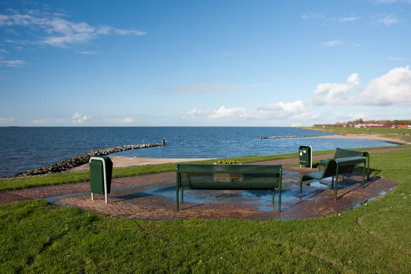 Área de piquenique ao longo da costa holandesa — Fotografia de Stock