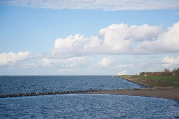 Seascape de la Urk până la locația unei mari ferme eoliene — Fotografie, imagine de stoc