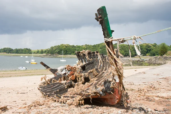 Burned shipwreck at coast of Bretagne, France — Stock Photo, Image