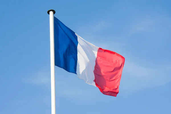Bandera francesa que sopla en el viento — Foto de Stock