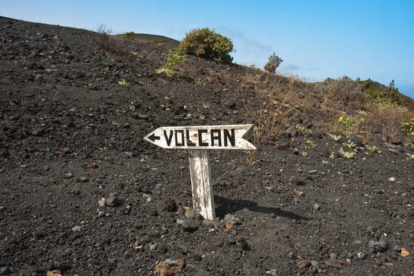 Skyltat till vulkan på la palma — Stockfoto