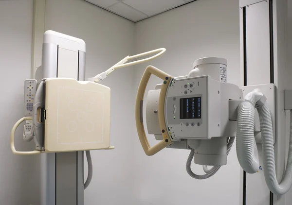 X-ray machine in het ziekenhuis Rechtenvrije Stockafbeeldingen