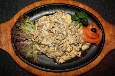 Sığır Stroganoff.