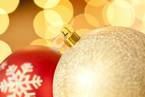 두 개의 성탄절 불알을 클로즈업 — 스톡 사진