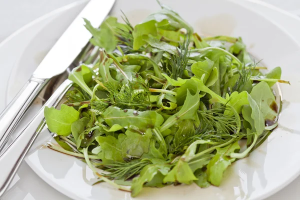 Plato de ensalada verde —  Fotos de Stock