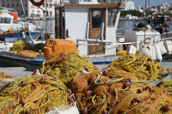 Tinos Harbour hal hálók — Stock Fotó