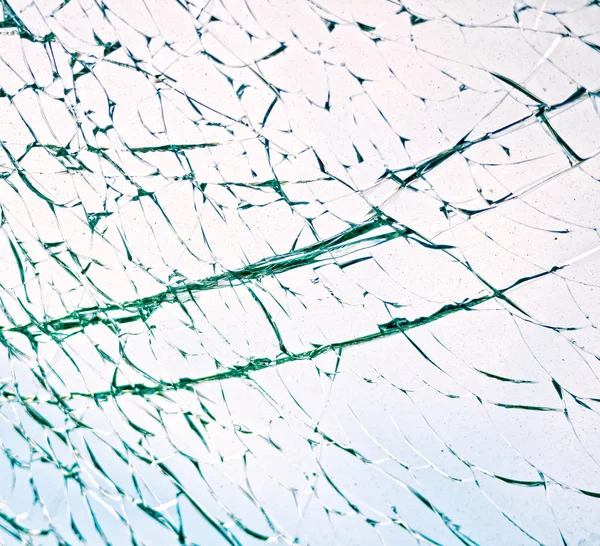 Сломанное лобовое стекло — стоковое фото