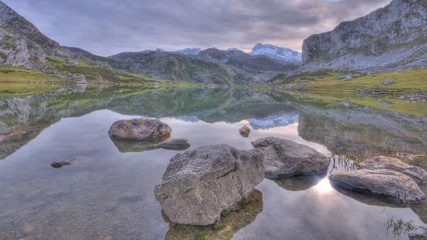 Lago ercina . — Fotografia de Stock