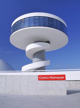 Oscar niemeyer Uluslararası Kültür Merkezi.