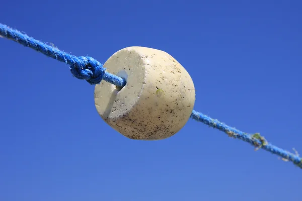 Boe galleggianti e nodi sulla corda . — Foto Stock