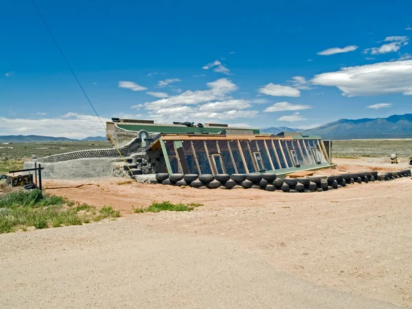Earthship under construction — Stock Photo, Image