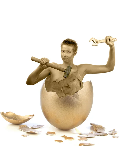 Золота жінка в золотому яйці — стокове фото