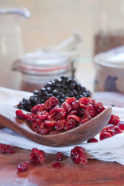 Kurutulmuş cranberries ve yaban mersini