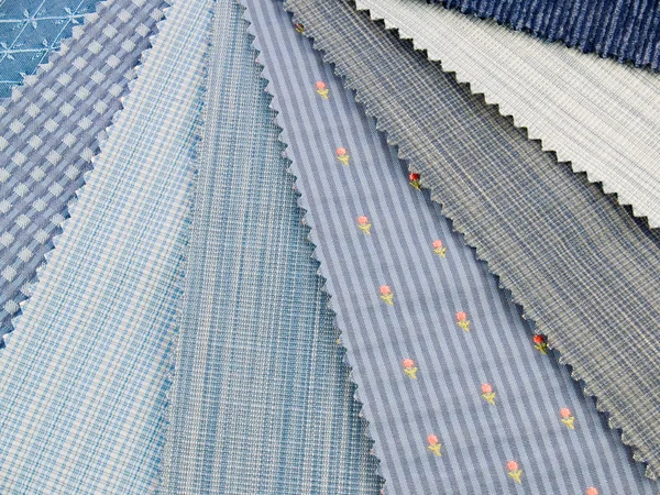 Образцы голубой ткани Медуима — стоковое фото