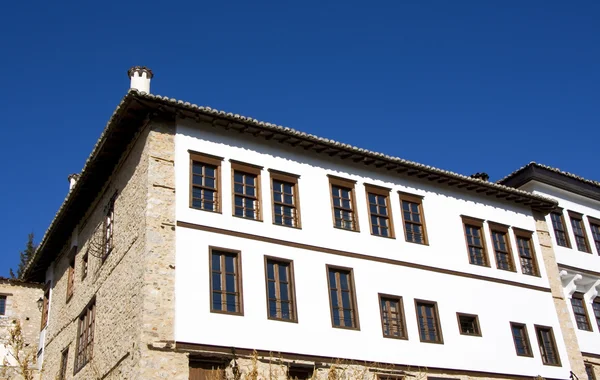 Sonnenstein traditionelles Haus in Kastoria (Makedonien, Griechenland) — Stockfoto