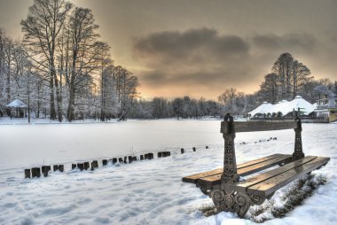 Empty bench clipart