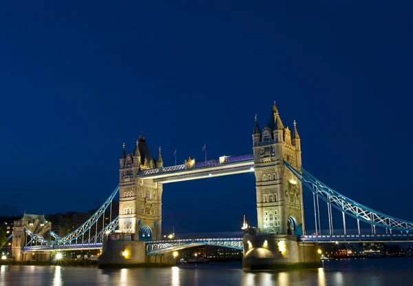 タワー ブリッジ ロンドン ロイヤリティフリーのストック画像