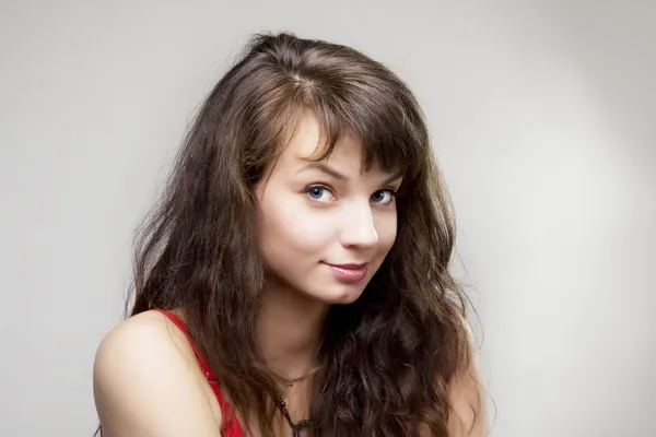 Piękna brunetka dziewczyna — Zdjęcie stockowe