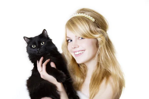 Blondýna s černou kočkou — Stock fotografie