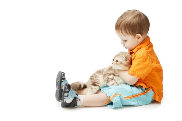 在白色背景上的一只猫的小男孩 — 图库照片