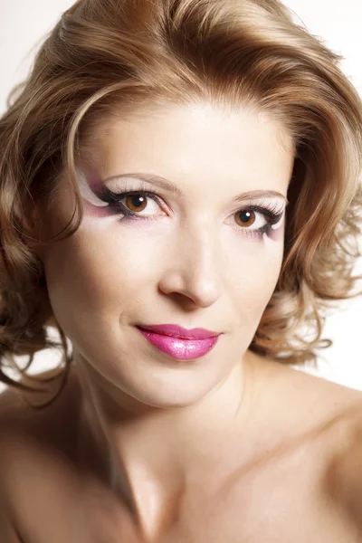 Mooie vrouw met prachtige make-up — Stockfoto