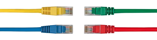 Quatro cabos de rede multicoloridos — Fotografia de Stock