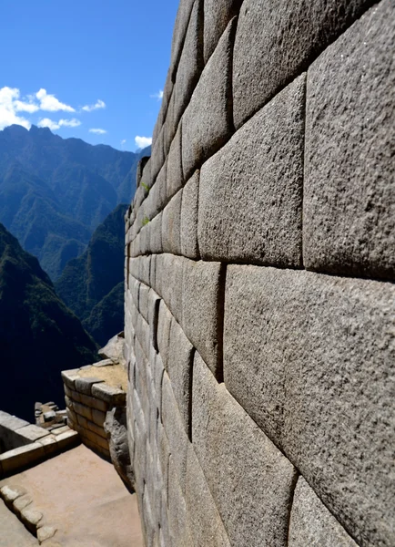 Inca zeď - straně chrámu na machu picchu — Stock fotografie