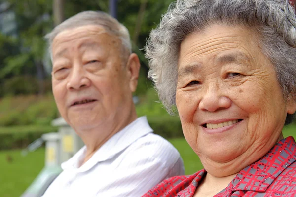 快乐的祖父和祖母 — 图库照片