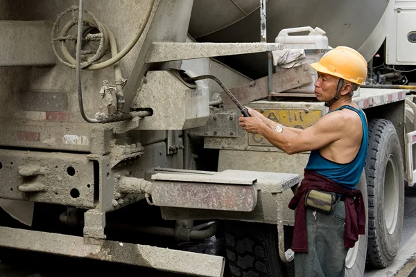Hardworking laborer — Stock Photo, Image