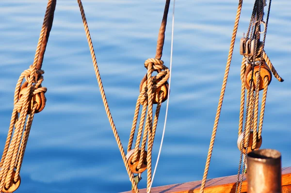 Yacht rigging — Stock Photo, Image