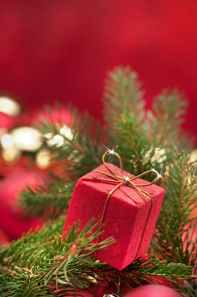 De gift van Kerstmis rood — Stockfoto