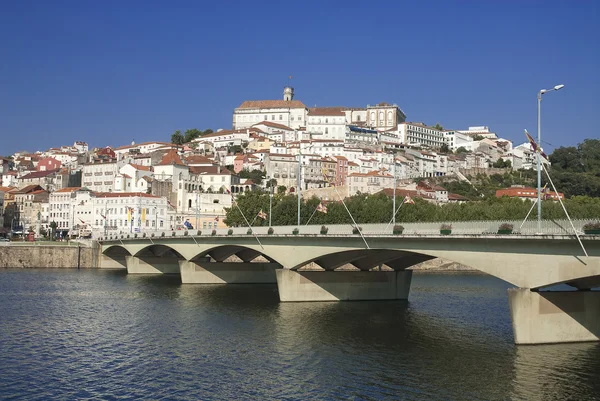 Португалія, вид на Старе місто Коімбра — стокове фото