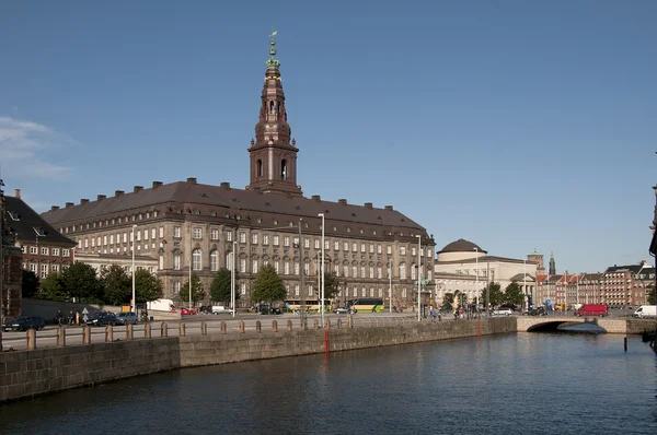 Kopenhagen Slotsholmen Tanskan parlamentti Christiansborg — kuvapankkivalokuva