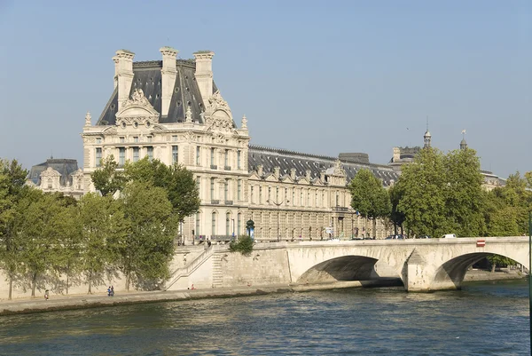 Louvren i Paris — Stockfoto