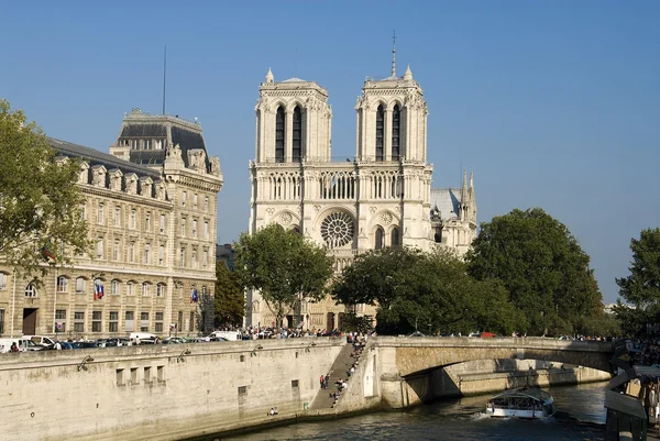 巴黎，巴黎圣母院大教堂 — 图库照片