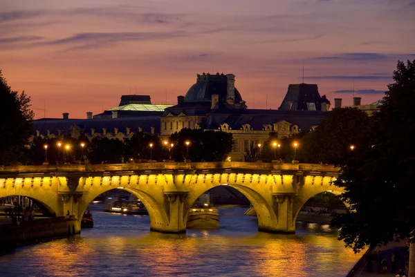 Nehir manzarasına Paris SEINE günbatımı — Stok fotoğraf