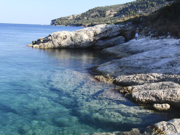 Средиземное море. Берег
