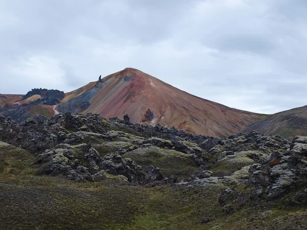 Heuvels aan de laugavegur wandeling, IJsland. — Stockfoto