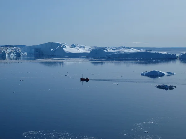 Ilulissat icefjord에서 낚시 보트, 스톡 이미지