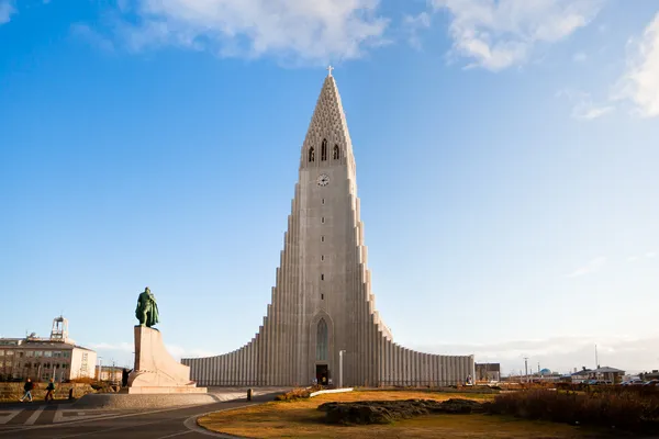 Iglesia Hallgrimskirkja en Reikiavik, Islandia —  Fotos de Stock